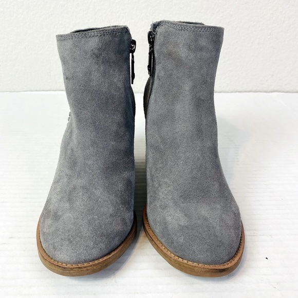 Blondo Nina Grey Suede Waterproof Bootie Size 8 - Picture 3 of 8